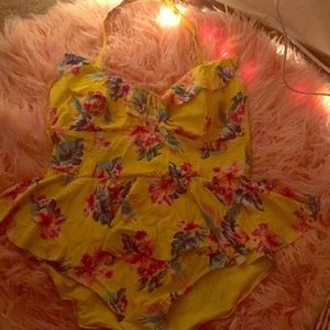 One piece swim suit plus size.